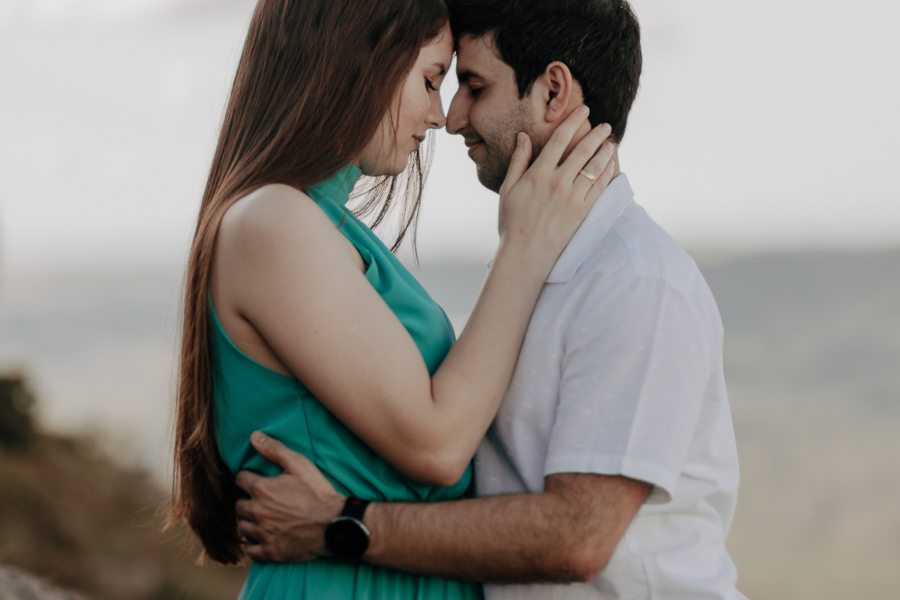 ENSAIO PRE CASAMENTO REALIZADO NO MORRO DA PEDRA BRANCA EM MAUA DA SERRA NO PARANA E FOTOGRAFADO POR LUCAS DREHER E ALINE DREHER 