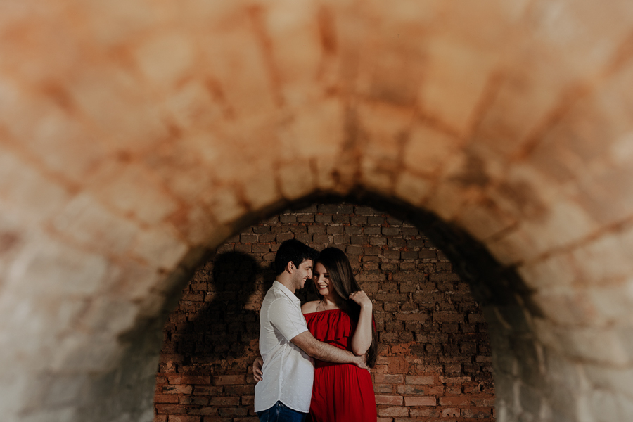 ENSAIO PRE CASAMENTO EM FAXINAL PARANA ANTIGA OLARIA ABANDONADA FOTOGRAFADO POR LUCAS DREHER E ALINE DREHER 