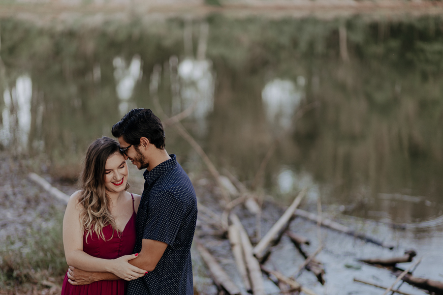 ENSAIO PRE WEDDING EM PLANTACAO DE BAMBUS DE IVATUBA PARANA E FOTOGRAFADO POR LUCAS DREHER E ALINE DREHER