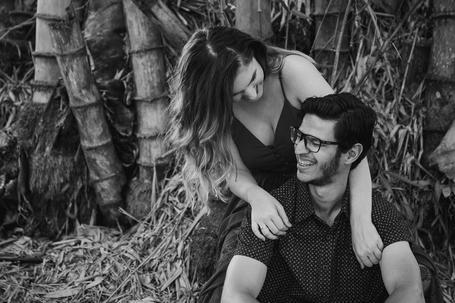 ENSAIO PRE WEDDING EM PLANTACAO DE BAMBUS DE IVATUBA PARANA E FOTOGRAFADO POR LUCAS DREHER E ALINE DREHER