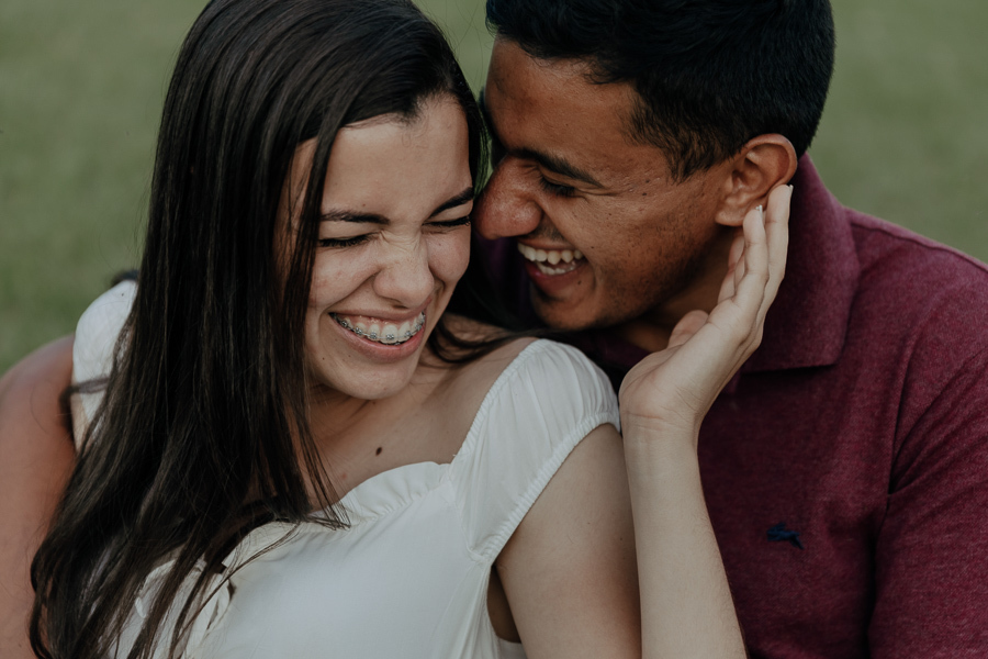 ENSAIO PRE WEDDING NO FINAL DE TARDE FEITO NO FAP ANTIGO IAP EM IVATUBA PARANA E FOTOGRAFADO POR LUCAS DREHER