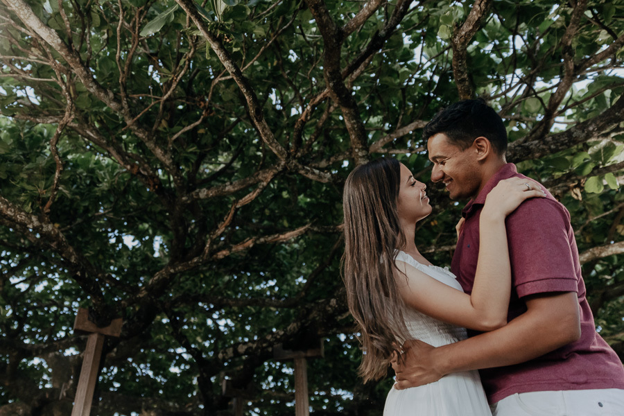ENSAIO PRE WEDDING NO FINAL DE TARDE FEITO NO FAP ANTIGO IAP EM IVATUBA PARANA E FOTOGRAFADO POR LUCAS DREHER
