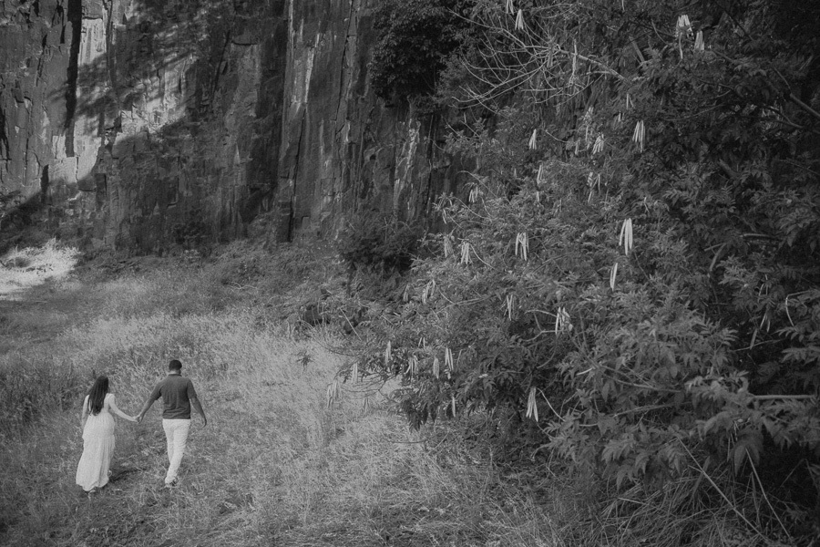ENSAIO PRE CASAMENTO COM DIREITO A DESCIDA DE RAPEL REALIZADO NA PEDREIRA DE BOM SUCESSO NO PARANA E FOTOGRAFADO POR LUCAS DREHER