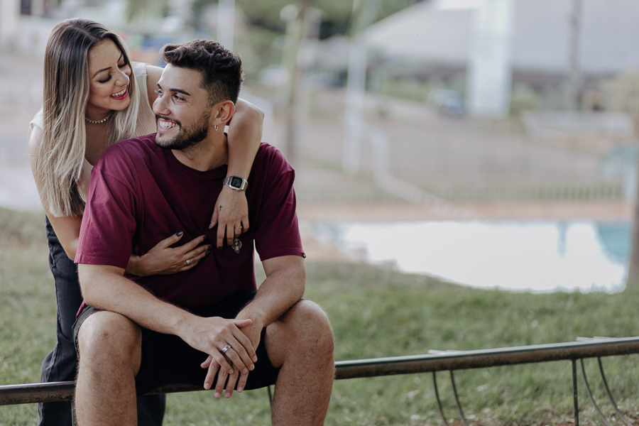 ENSAIO PRE CASAMENTO COM ESTILO URBANO E REALIZADO NO CENTRO DE MARINGA COM A PEGADA STREET