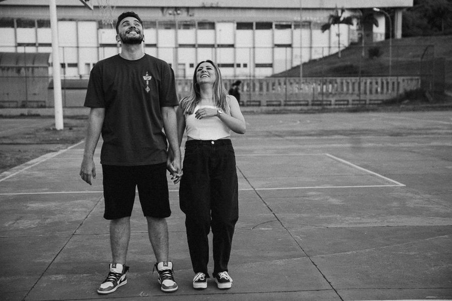 ENSAIO PRE CASAMENTO COM ESTILO URBANO E REALIZADO NO CENTRO DE MARINGA COM A PEGADA STREET