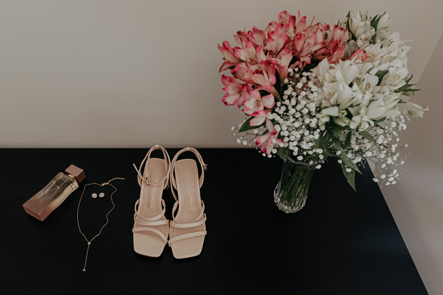 MAKING OF DA PREPARACAO DA NOIVA GABRIELA REALIZADA NO SEU PROPRIO APARTAMENTO EM MARINGA NO PARANA E FOTOGRAFADO POR ALINE DREHER