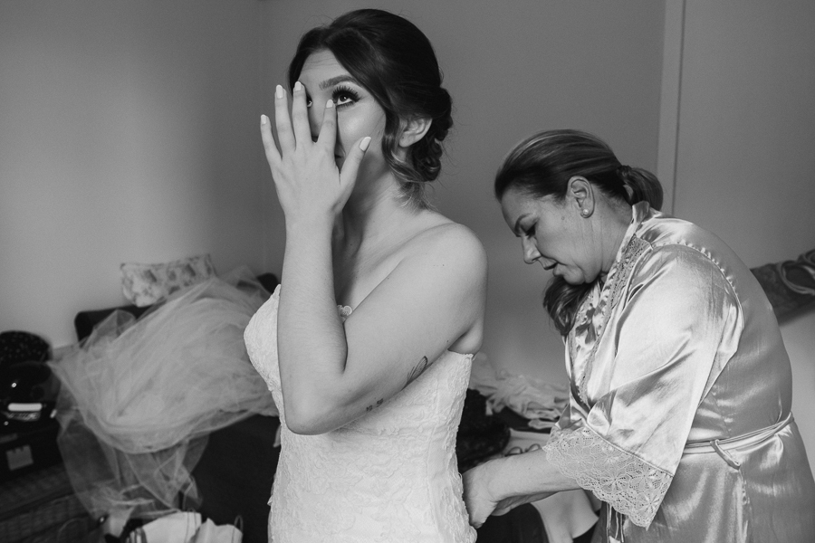 MAKING OF DA PREPARACAO DA NOIVA GABRIELA REALIZADA NO SEU PROPRIO APARTAMENTO EM MARINGA NO PARANA E FOTOGRAFADO POR ALINE DREHER