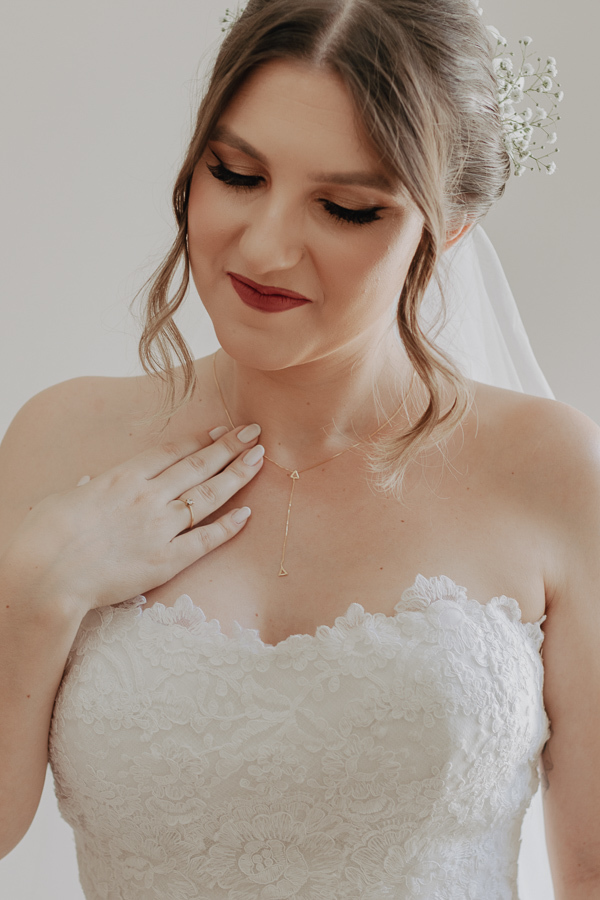 MAKING OF DA PREPARACAO DA NOIVA GABRIELA REALIZADA NO SEU PROPRIO APARTAMENTO EM MARINGA NO PARANA E FOTOGRAFADO POR ALINE DREHER