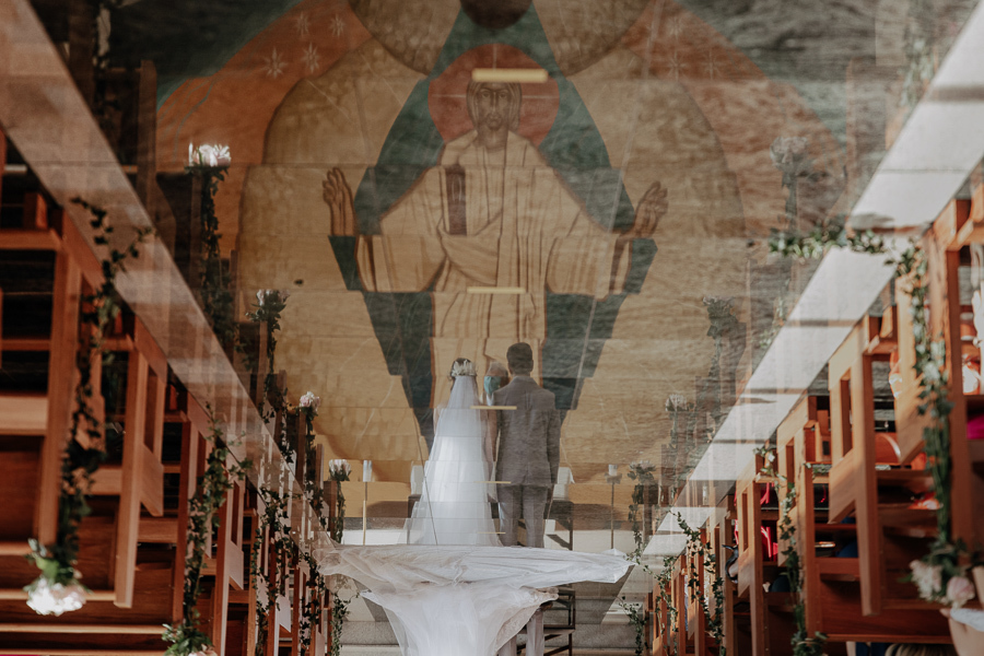 CERIMONIA DE CASAMENTO EM IGREJA CATOLIA PAROQUIA CRISTO RESSUSCITADO EM MARINGA NO PARANA E FOTOGRAFADO POR LUCAS DREHER E ALINE DREHER