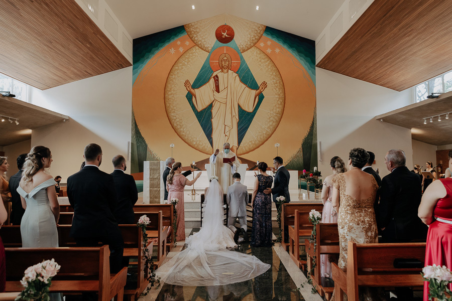 CERIMONIA DE CASAMENTO EM IGREJA CATOLIA PAROQUIA CRISTO RESSUSCITADO EM MARINGA NO PARANA E FOTOGRAFADO POR LUCAS DREHER E ALINE DREHER