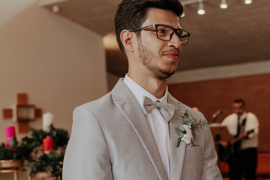 CERIMONIA DE CASAMENTO EM IGREJA CATOLIA PAROQUIA CRISTO RESSUSCITADO EM MARINGA NO PARANA E FOTOGRAFADO POR LUCAS DREHER E ALINE DREHER