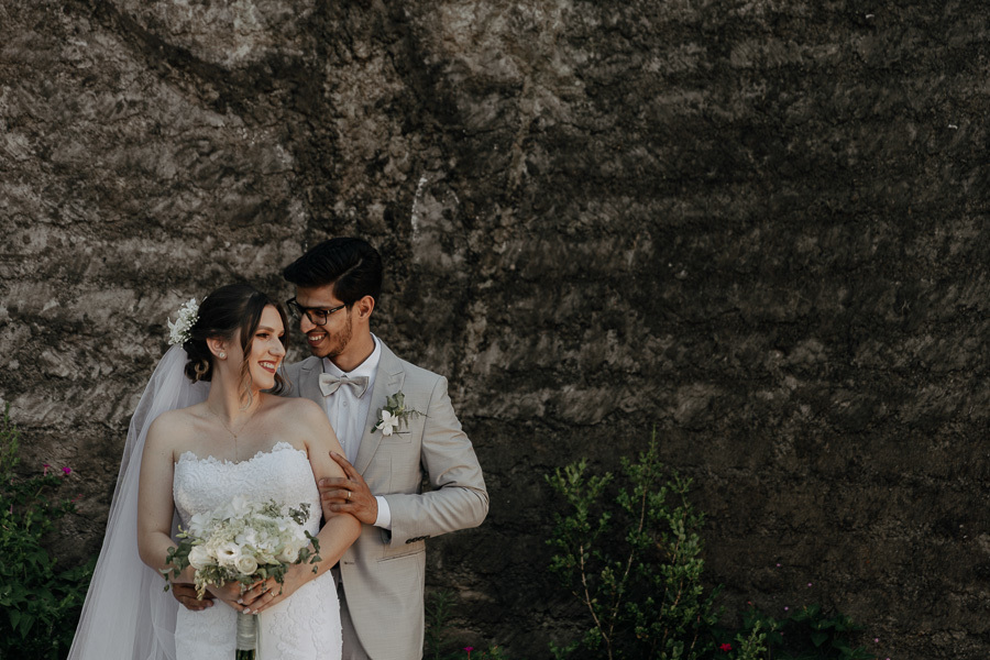 ENSAIO DE POS CERIMONIA DE CASAMENTO EM IGREJA CATOLIA PAROQUIA CRISTO RESSUSCITADO EM MARINGA NO PARANA E FOTOGRAFADO POR LUCAS DREHER E ALINE DREHER
