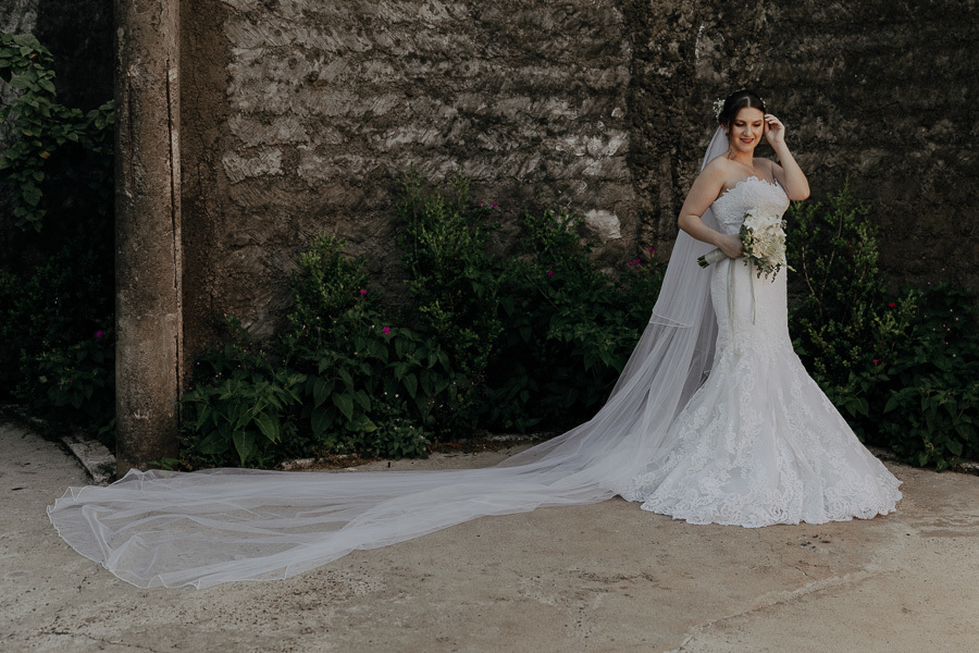 ENSAIO DE POS CERIMONIA DE CASAMENTO EM IGREJA CATOLIA PAROQUIA CRISTO RESSUSCITADO EM MARINGA NO PARANA E FOTOGRAFADO POR LUCAS DREHER E ALINE DREHER