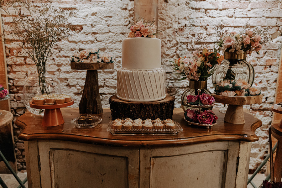 RECEPCAO DE CASAMENTO REALIZADO NO RESTAURANTE PERUGIA TRATTORIA EM MARINGA NO PARANA E FOTOGRAFADO POR LUCAS DREHER E ALINE DREHER
