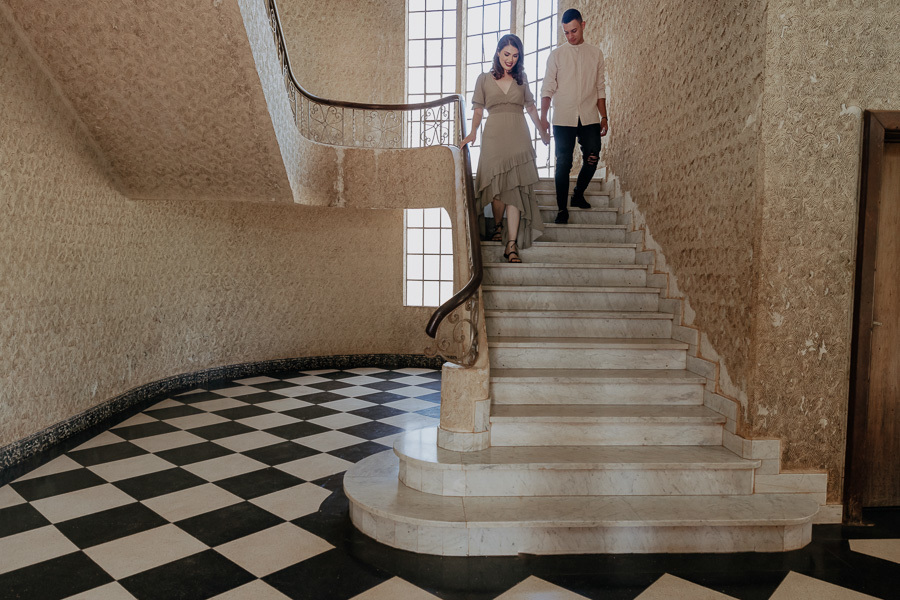 ENSAIO PRE CASAMENTO OU PRE WEDDING REALIZADO NO CASTELO ELDORADO EM MARILANDIA DO SUL PARANA E FOTOGRAFADO POR LUCAS DREHER E ALINE DREHER