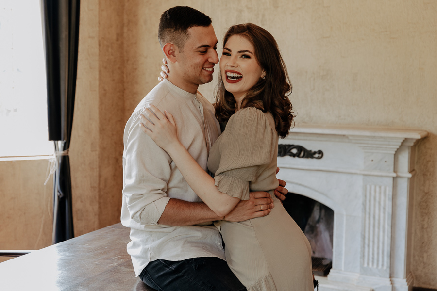 ENSAIO PRE CASAMENTO OU PRE WEDDING REALIZADO NO CASTELO ELDORADO EM MARILANDIA DO SUL PARANA E FOTOGRAFADO POR LUCAS DREHER E ALINE DREHER