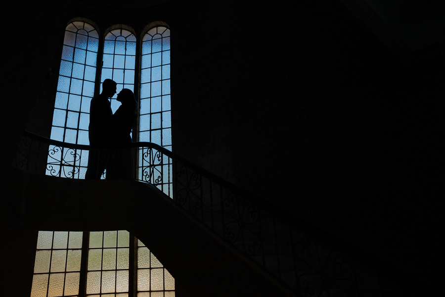 ENSAIO PRE CASAMENTO OU PRE WEDDING REALIZADO NO CASTELO ELDORADO EM MARILANDIA DO SUL PARANA E FOTOGRAFADO POR LUCAS DREHER E ALINE DREHER