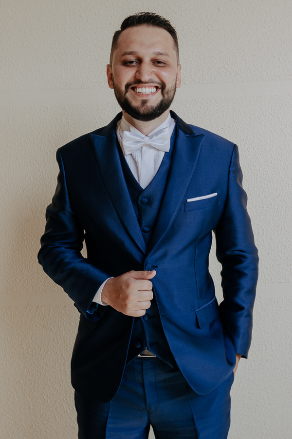 PREPARACAO DO NOIVO REALIZADO EM SUA CASA NO SARANDI PARANA E FOTOGRAFADO POR LUCAS DREHER