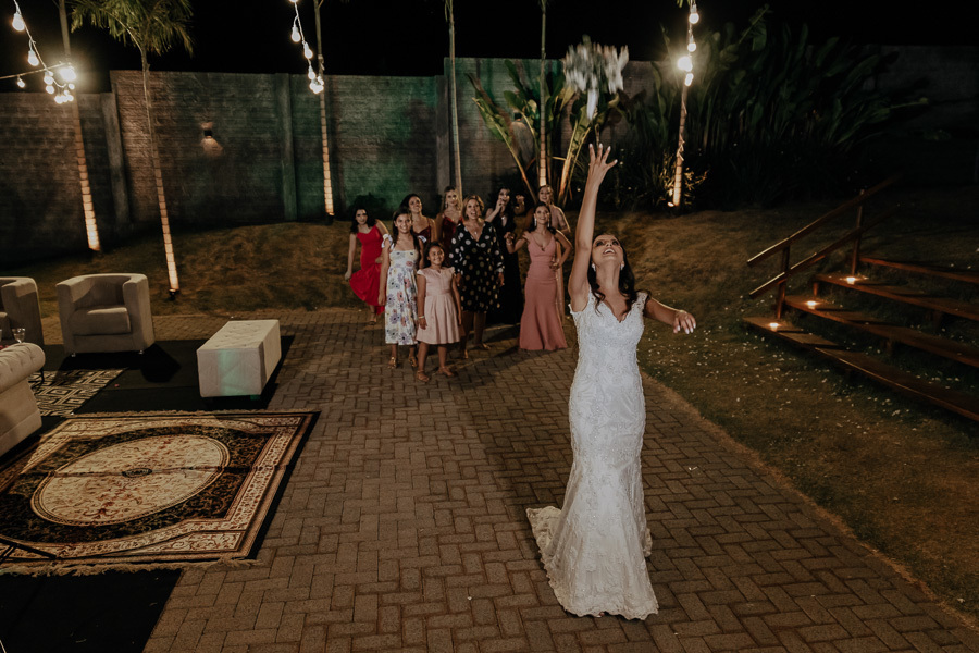 RECEPCAO DE CASAMENTO APOS A CERIMONIA AO AR LIVRE NO FINAL DA TARDE E POR DO SOL REALIZADO NO SALAO LALINDA EVENTOS EM SAO DOMINGOS PARANA E FOTOGRAFADO POR LUCAS DREHER E ALINE DREHER