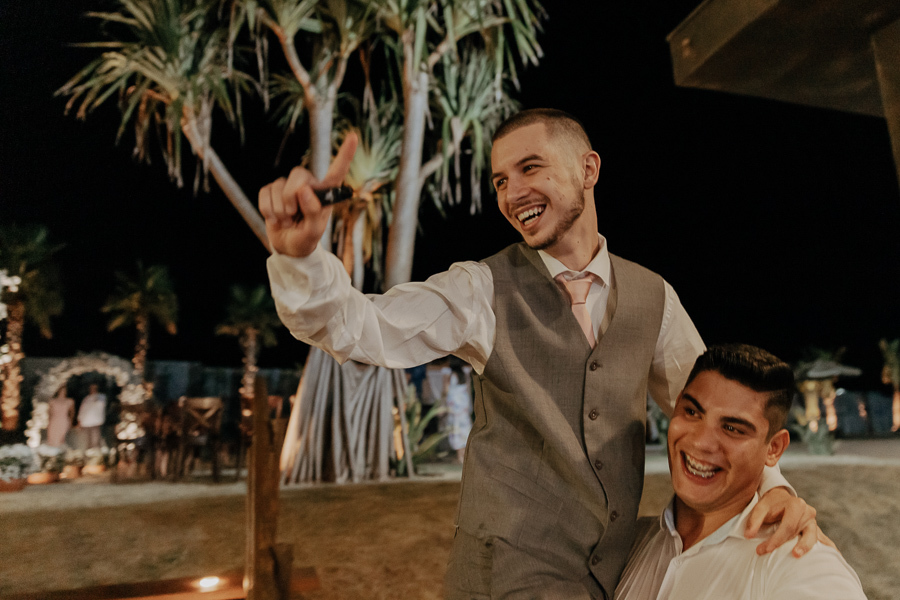 RECEPCAO DE CASAMENTO APOS A CERIMONIA AO AR LIVRE NO FINAL DA TARDE E POR DO SOL REALIZADO NO SALAO LALINDA EVENTOS EM SAO DOMINGOS PARANA E FOTOGRAFADO POR LUCAS DREHER E ALINE DREHER