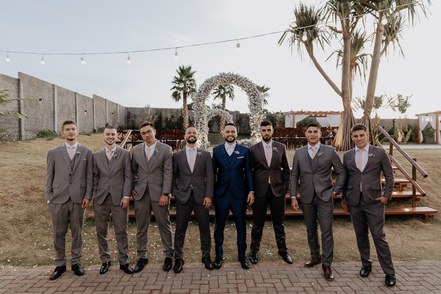RECEPCAO DE CASAMENTO APOS A CERIMONIA AO AR LIVRE NO FINAL DA TARDE E POR DO SOL REALIZADO NO SALAO LALINDA EVENTOS EM SAO DOMINGOS PARANA E FOTOGRAFADO POR LUCAS DREHER E ALINE DREHER