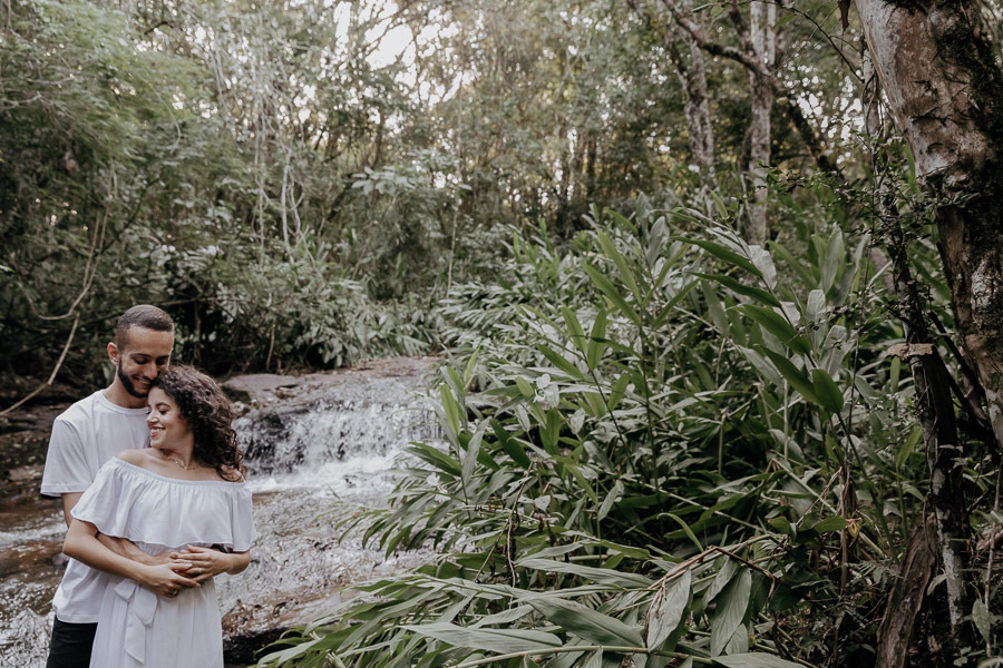 ENSAIO DE CASAL REALIZADO EM AFRC - Acampamento Fazenda Retiro Cristão EM CAMPO MOURAO PARANA E FOTOGRAFADO POR LUCAS DREHER  E ALINE DREHER