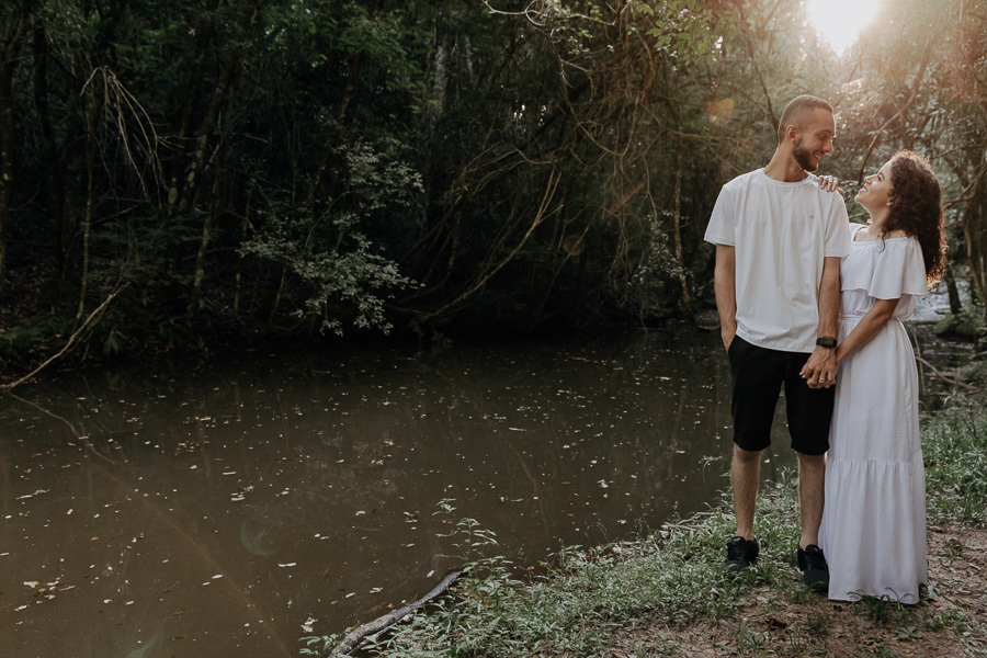 ENSAIO DE CASAL REALIZADO EM AFRC - Acampamento Fazenda Retiro Cristão EM CAMPO MOURAO PARANA E FOTOGRAFADO POR LUCAS DREHER  E ALINE DREHER