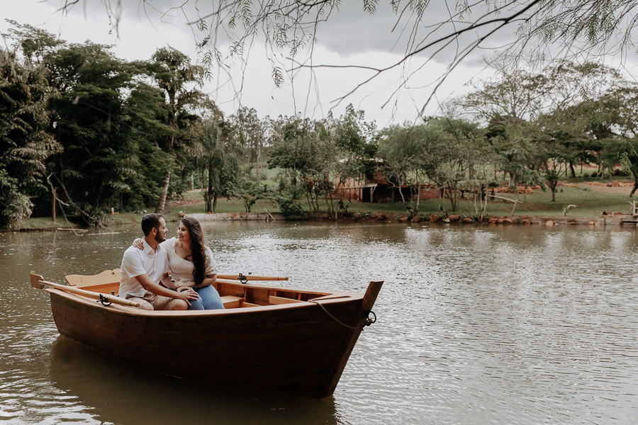 PRE CASAMENTO REALIZADO NO EDEN GARDEN MARINGA PARANA E FOTOGRAFADO POR LUCAS DREHER FOTOGRAFIA DE CASAMENTOS E CASAIS