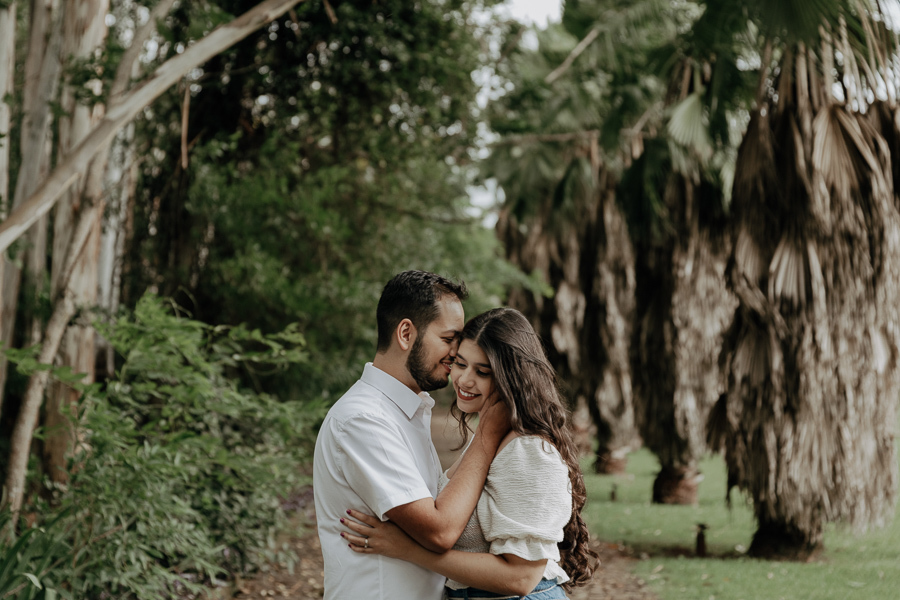PRE CASAMENTO REALIZADO NO EDEN GARDEN MARINGA PARANA E FOTOGRAFADO POR LUCAS DREHER FOTOGRAFIA DE CASAMENTOS E CASAIS