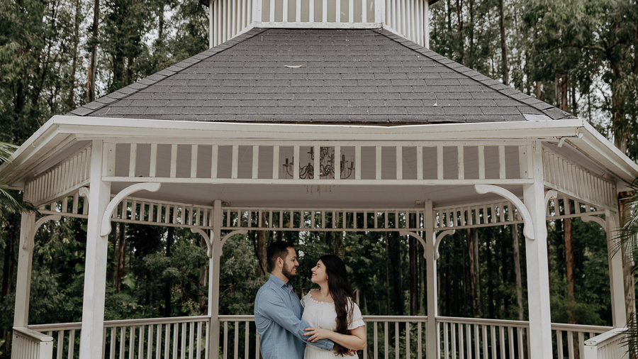 PRE CASAMENTO REALIZADO NO EDEN GARDEN MARINGA PARANA E FOTOGRAFADO POR LUCAS DREHER FOTOGRAFIA DE CASAMENTOS E CASAIS
