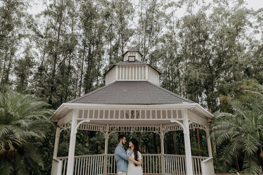 PRE CASAMENTO REALIZADO NO EDEN GARDEN MARINGA PARANA E FOTOGRAFADO POR LUCAS DREHER FOTOGRAFIA DE CASAMENTOS E CASAIS