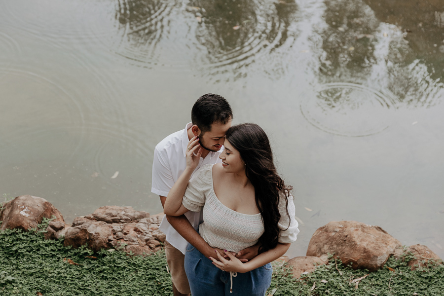 PRE CASAMENTO REALIZADO NO EDEN GARDEN MARINGA PARANA E FOTOGRAFADO POR LUCAS DREHER FOTOGRAFIA DE CASAMENTOS E CASAIS