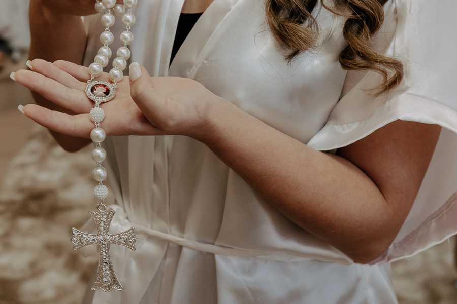 MAKING OF DA NOIVA REALIZADO NO SALAO DE BELEZA STUDIO TAYNARA PONTALTI EM MARINGA NO PARANA E FOTOGRAFADO POR LUCAS DREHER