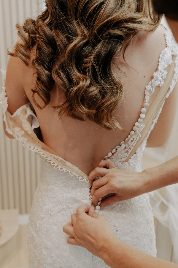 MAKING OF DA NOIVA REALIZADO NO SALAO DE BELEZA STUDIO TAYNARA PONTALTI EM MARINGA NO PARANA E FOTOGRAFADO POR LUCAS DREHER