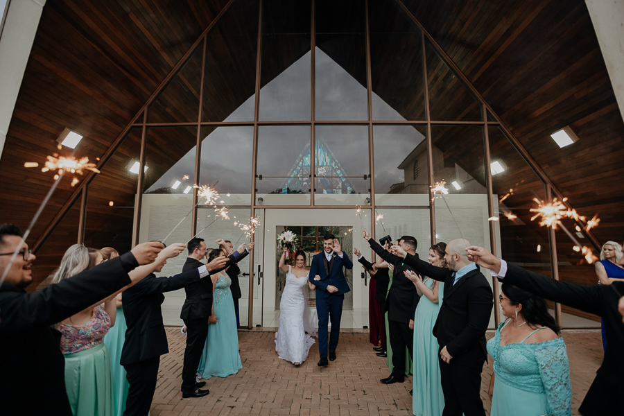 CERIMONIA DE CASAMENTO CATOLICA REALIZADA NO RECANTO PASCAL EM MARINGA NO PARANA E FOTOGRAFADO POR LUCAS DREHER E ALINE DREHER