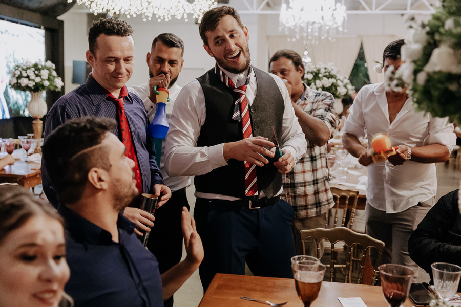 RECEPÇÃO DE CASAMENTO REALIZADO NO SALAO DO MANANCIAL VALE AZUL EM SARANDI NO PARANA