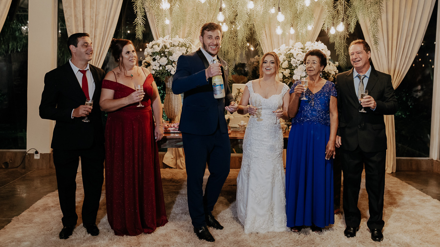 RECEPÇÃO DE CASAMENTO REALIZADO NO SALAO DO MANANCIAL VALE AZUL EM SARANDI NO PARANA