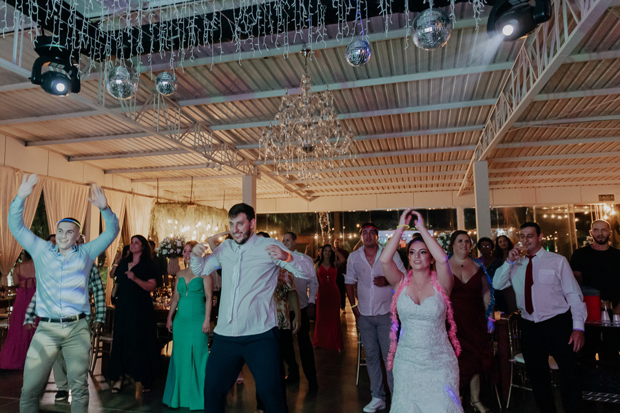 RECEPÇÃO DE CASAMENTO REALIZADO NO SALAO DO MANANCIAL VALE AZUL EM SARANDI NO PARANA