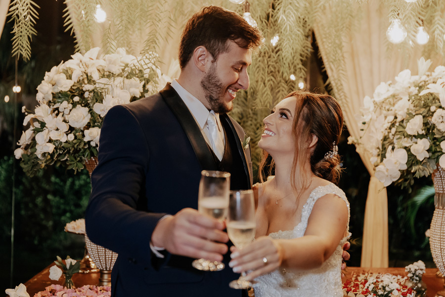 RECEPÇÃO DE CASAMENTO REALIZADO NO SALAO DO MANANCIAL VALE AZUL EM SARANDI NO PARANA