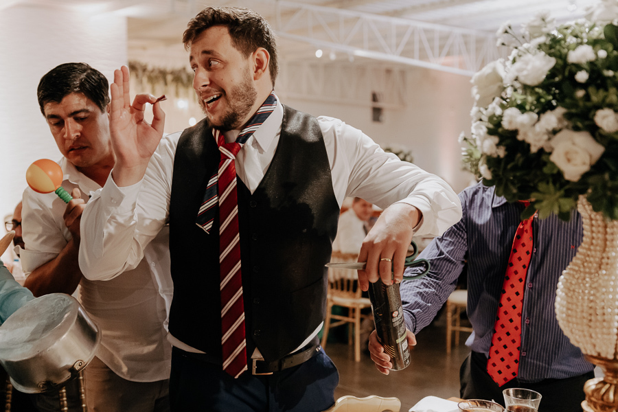 RECEPÇÃO DE CASAMENTO REALIZADO NO SALAO DO MANANCIAL VALE AZUL EM SARANDI NO PARANA