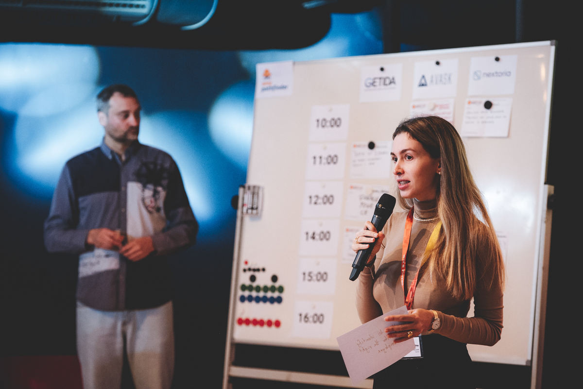 Team Building  Eventos Corporativos Suspenso