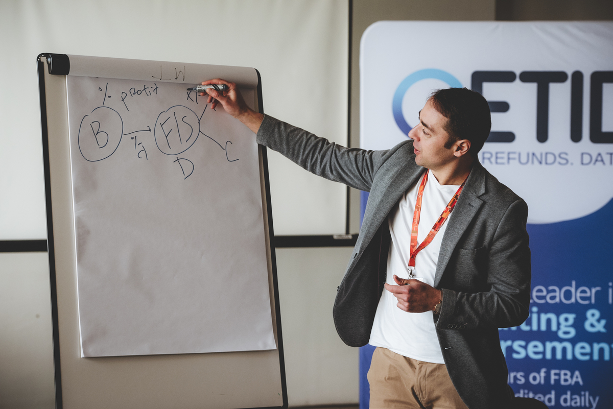 Team Building  Eventos Corporativos Suspenso