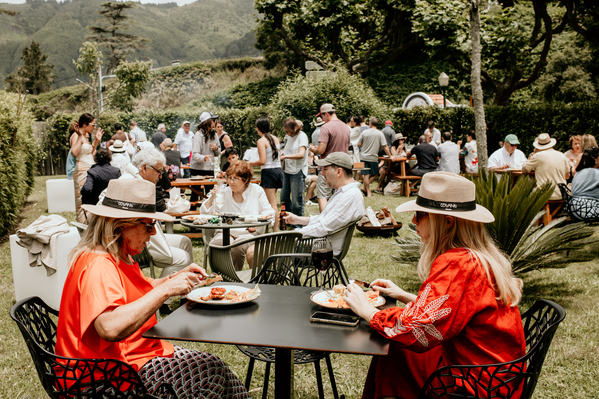 Destination wedding in Azores