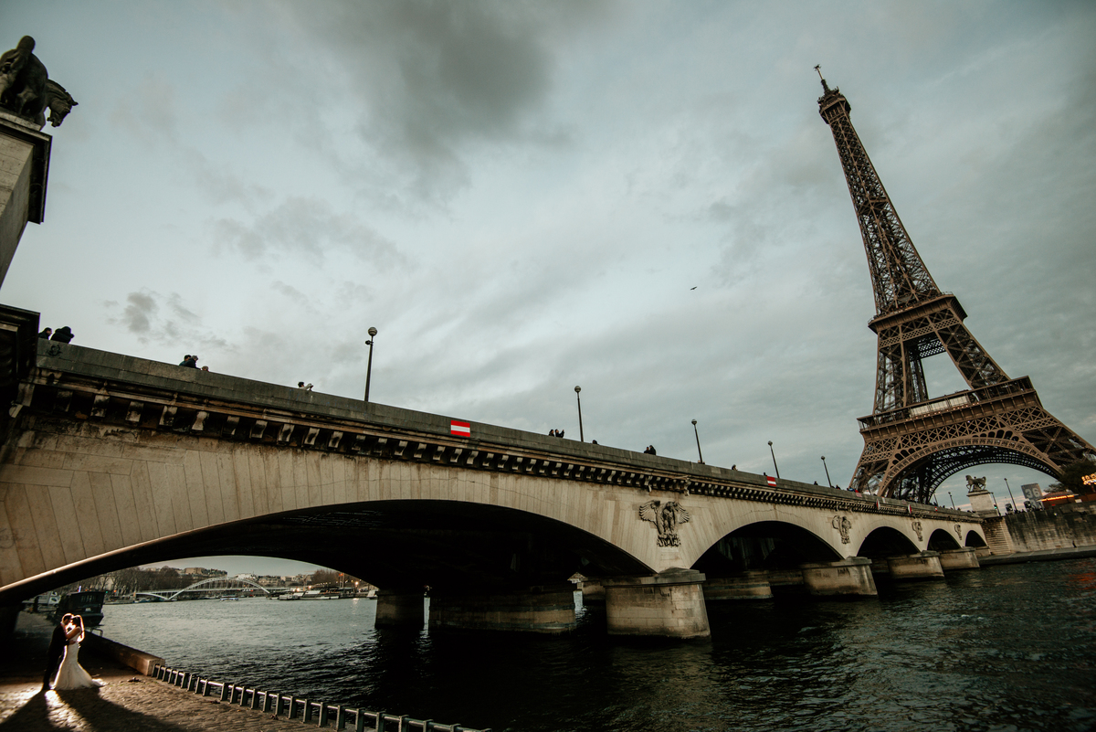 Engagement  in Paris