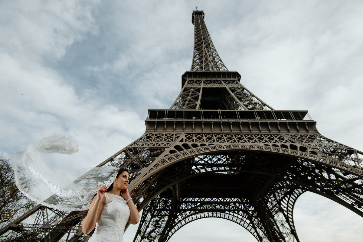 Engagement  in Paris