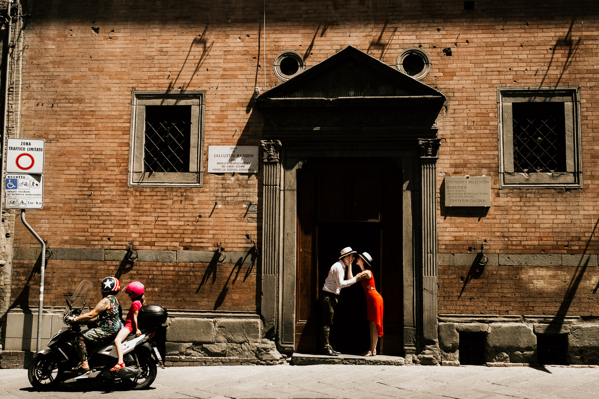 Sessão de namoro na Toscana