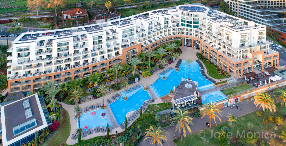 Madeira piscina fotografia aerea hotel airbnb turismo rural