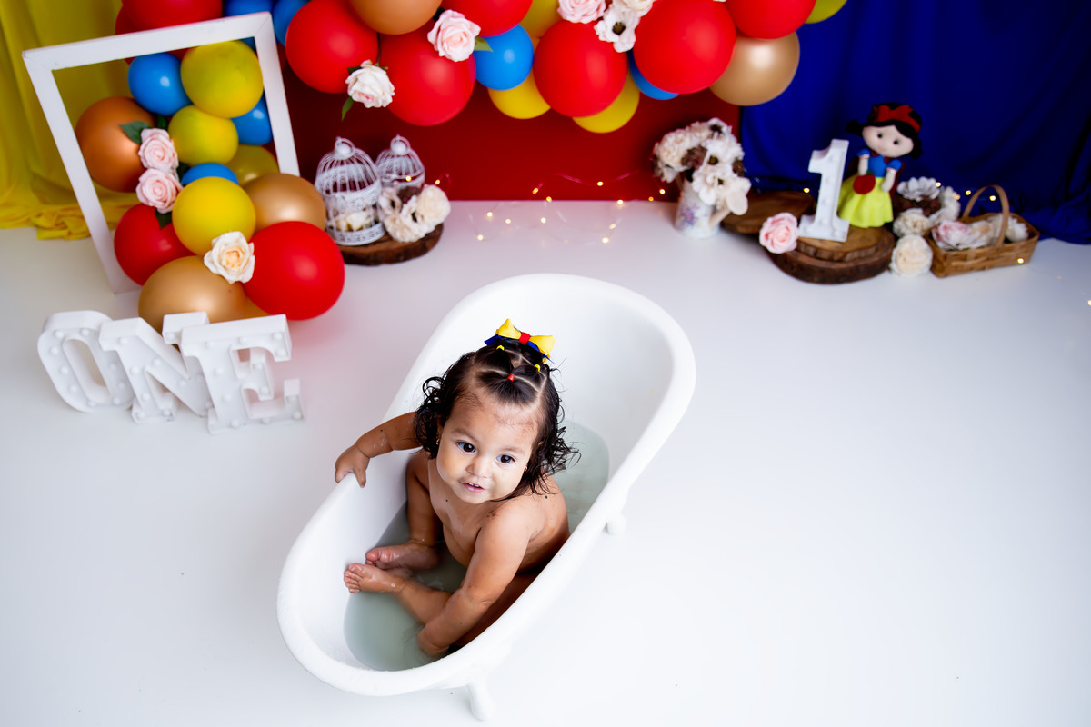 A hora do banho é sempre de muita bagunça e fotos divertidas