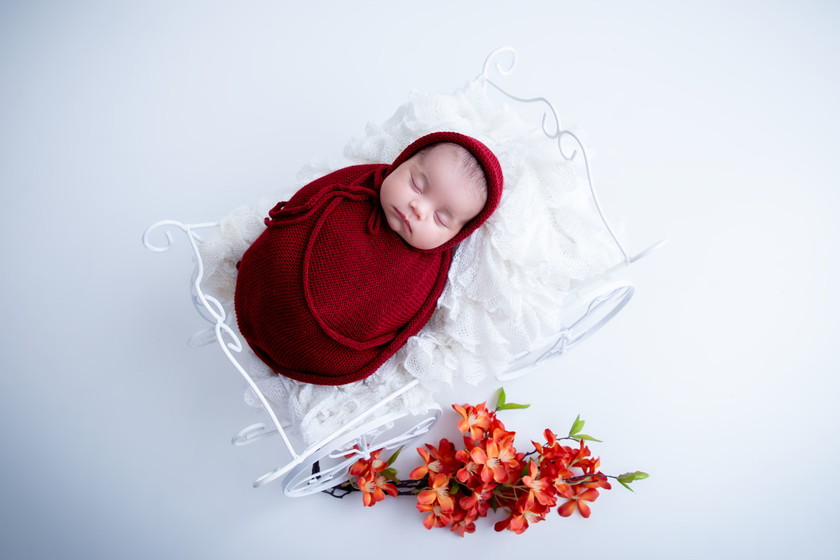 newborn cor vermelhaq