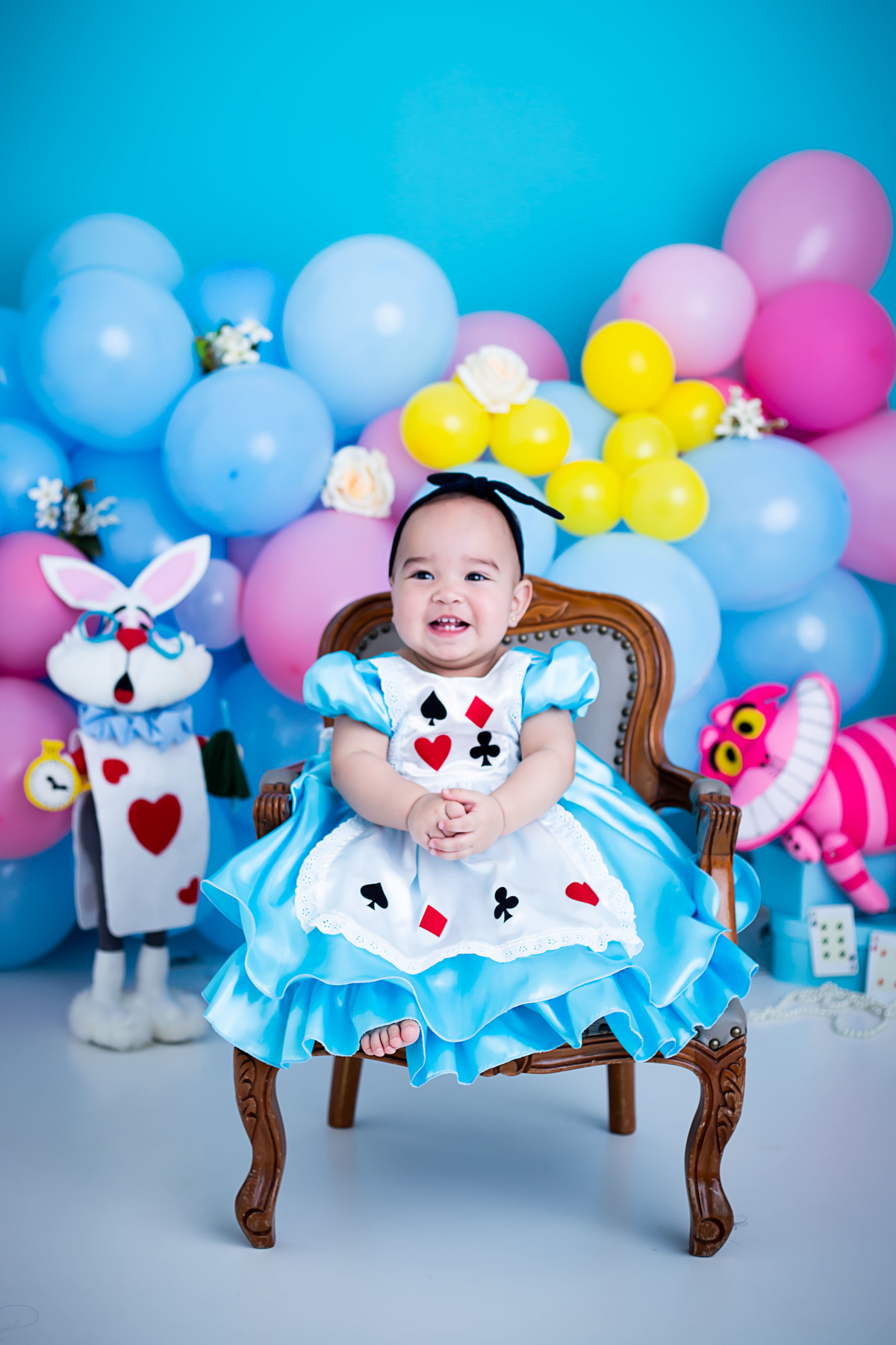 Brincando com a Alice no Pais das maravilhas 